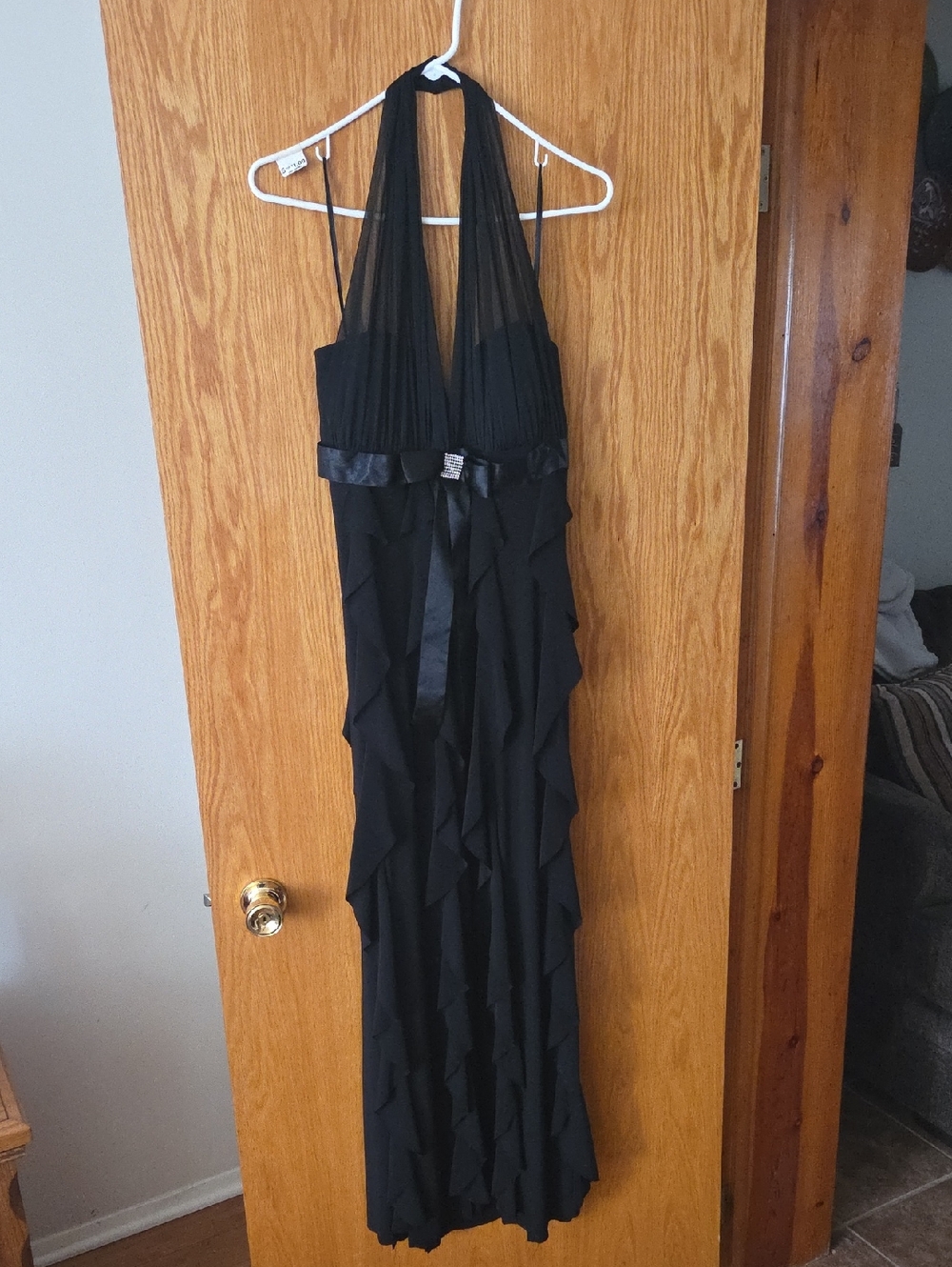 Elegant Black Halter Maxi Dress with Ruffle Skirt